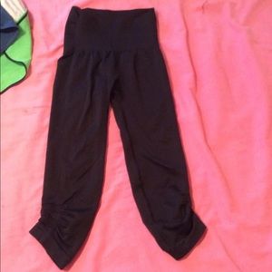 Calia by Carrie Underwood - black crop pants XS